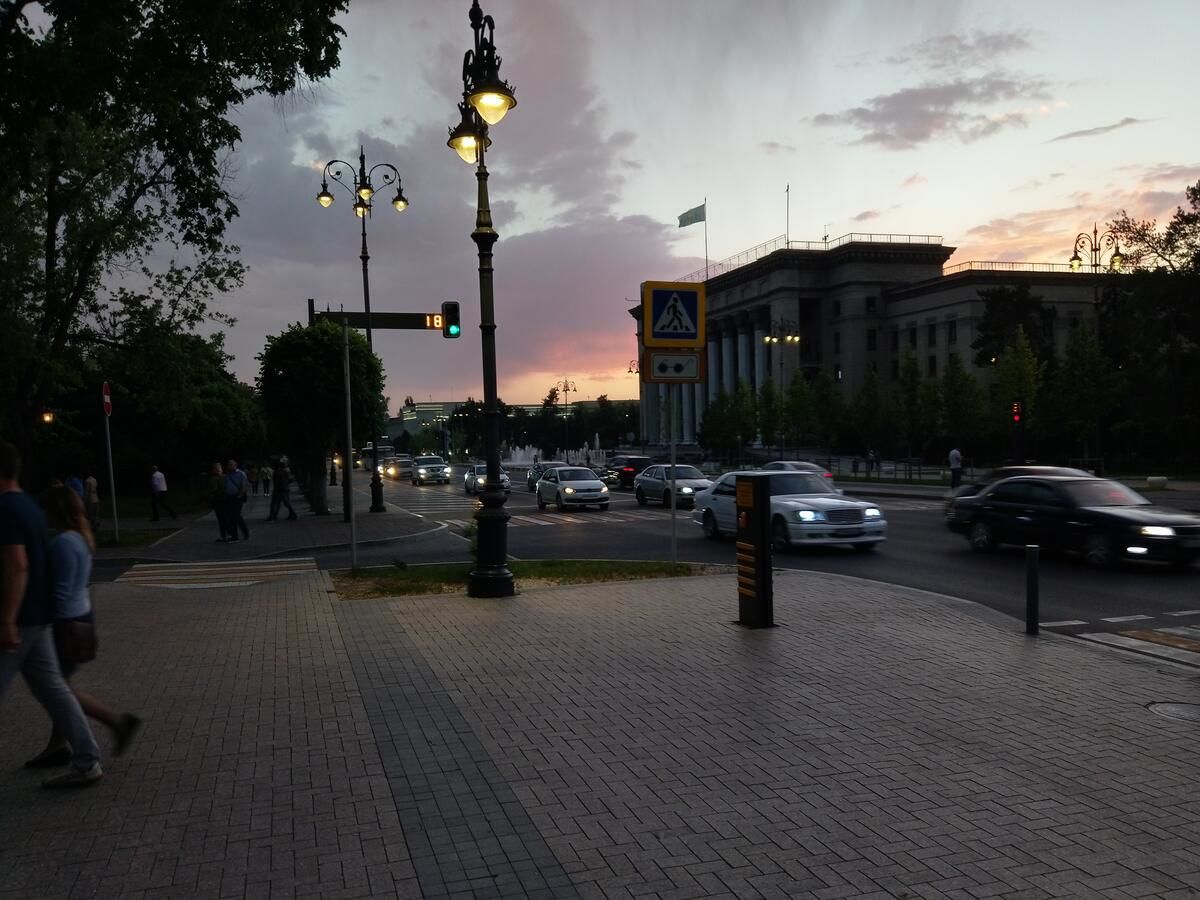 Хостелы Old Square Hostel Алматы-10