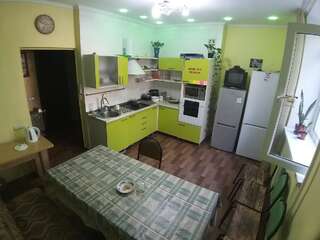 Хостелы Old Square Hostel Алматы Трехместный номер эконом-класса-2